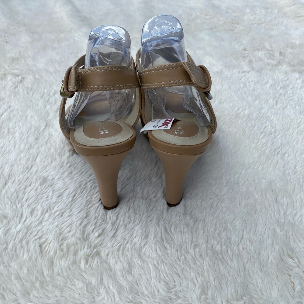 New Naturalizer gorgeous heel - Picture 3 of 12